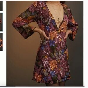 ⭐️ Sequined Embroidered Mini Floral Chic Glam Party Vaca Elegant Classy Dress